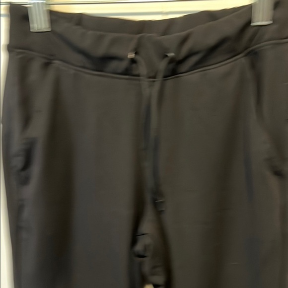 Yogalicious Black Sweatpants with Tapered Leg Design - Picture 3 of 7